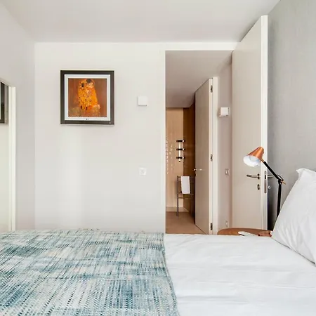 Appartement Plum Guide - Porcini Wall *