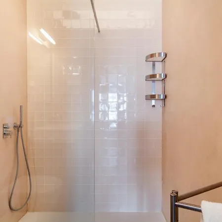 Appartamento Plum Guide - Porcini Wall *